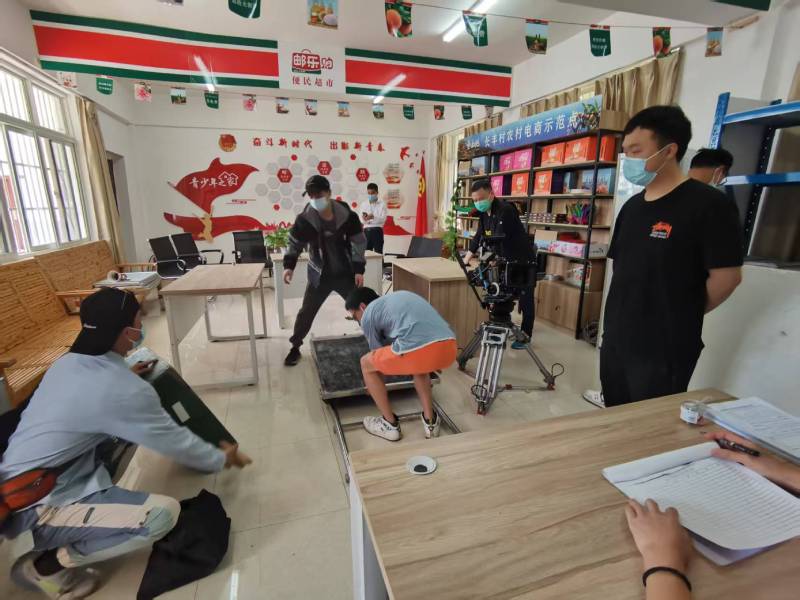 龙山县广告片拍摄公司：极简主义践行者，少即是多的视觉哲学