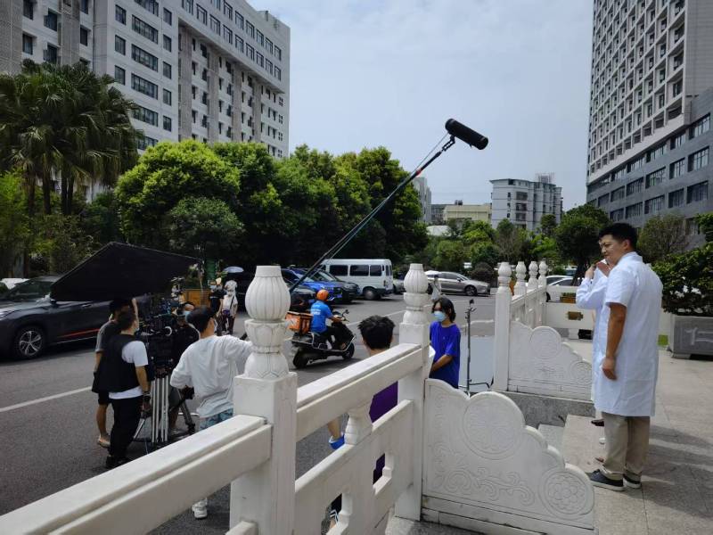 龙山县广告片拍摄公司低成本实现高规格制作的诀窍